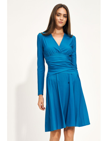 Robe bleue à encolure enveloppe 