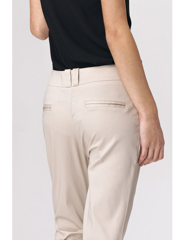 Pantalon beige ajusté pour femme 