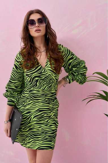 Dress with a crossover neckline and puffy sleeves B19  