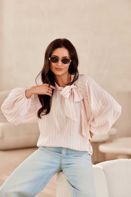 Aliss - Blouse with binding at the neckline in linen P87  