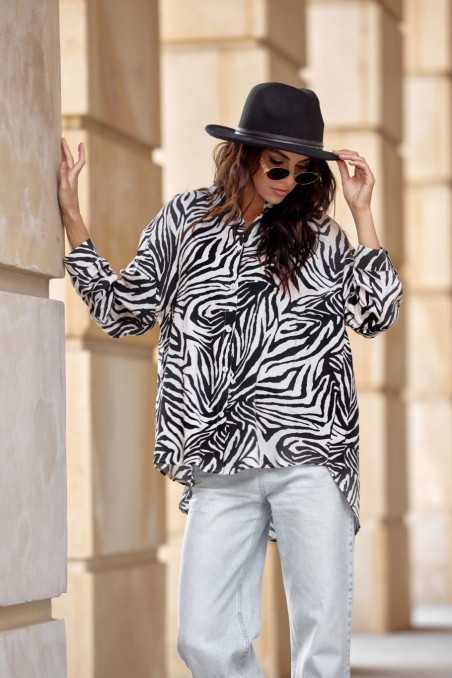 Maila - oversize shirt with animal patterns W27  