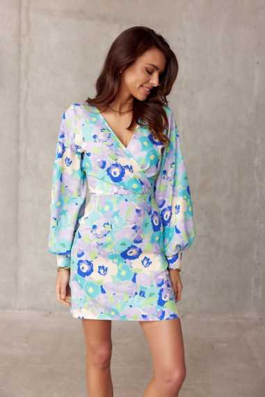 Elle - dress with a folded neckline and puffy sleeves E23  