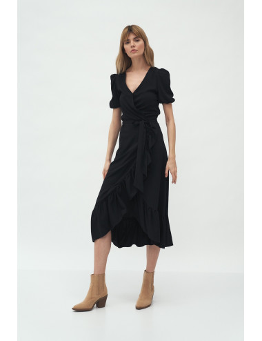 Robe portefeuille noire dans le style bohèmien 