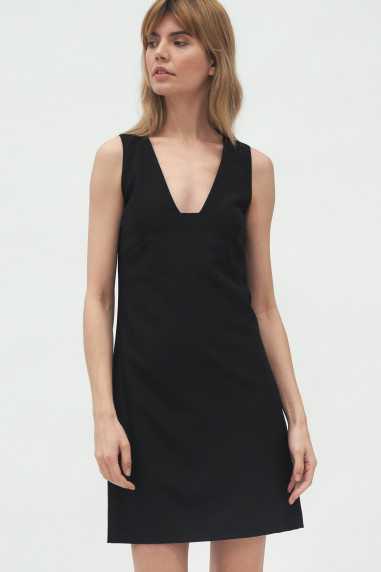 Robe noire à décolleté plongeant - nife  
