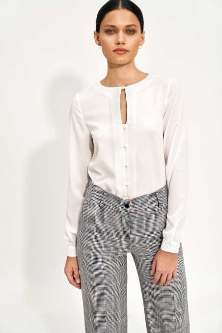 Chemisier écru à encolure en forme de goutte d'eau - nife  