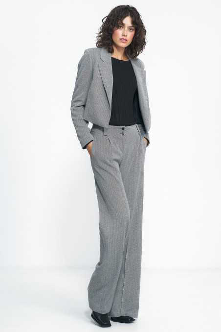 Krótki żakiet w czarną jodełkę  