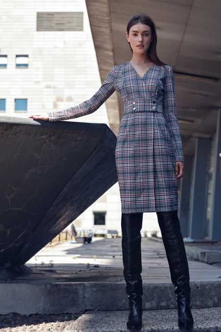 Robe à carreaux avec une ceinture ornée de boutons-pression - nife  