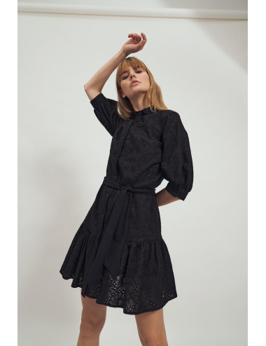 Robe noire en coton à volant 