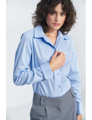 Chemise bleue élégante 