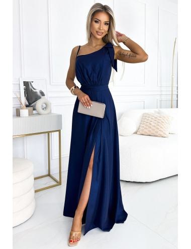  528-1 Długa połyskująca suknia na jedno ramię z kokardą - GRANATOWA  