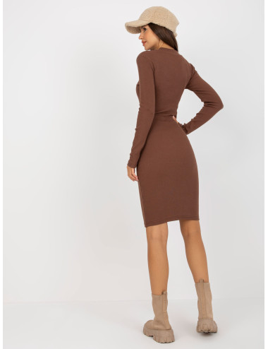 Dark brown ribbed basic dress with fitted cut 