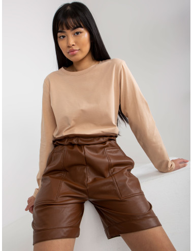 Brown insulated casual shorts in eco leather 