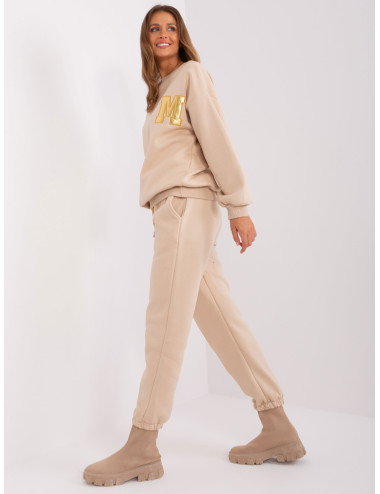 Beige insulated tracksuit with oversize sweatshirt 