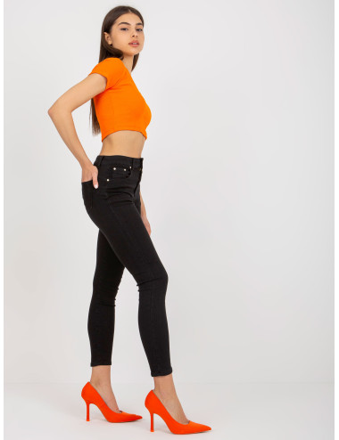Black fitted jeans for women 