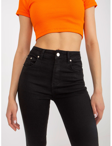 Black fitted jeans for women 