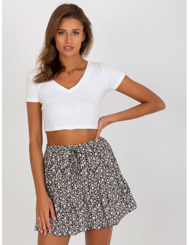Black skirt shorts with frill 