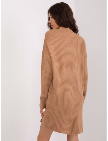 Camel knit dress with buttons at the sleeves 