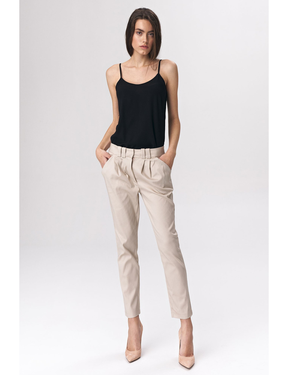 Pantalon beige ajusté pour femme 